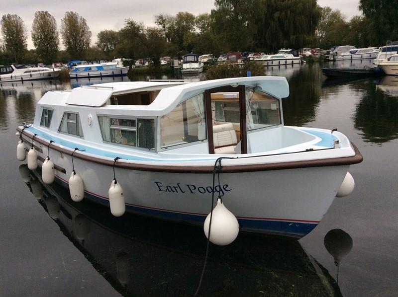 Dc 30 Forward Drive Broads Cruiser Boat For Sale The Earl Poage