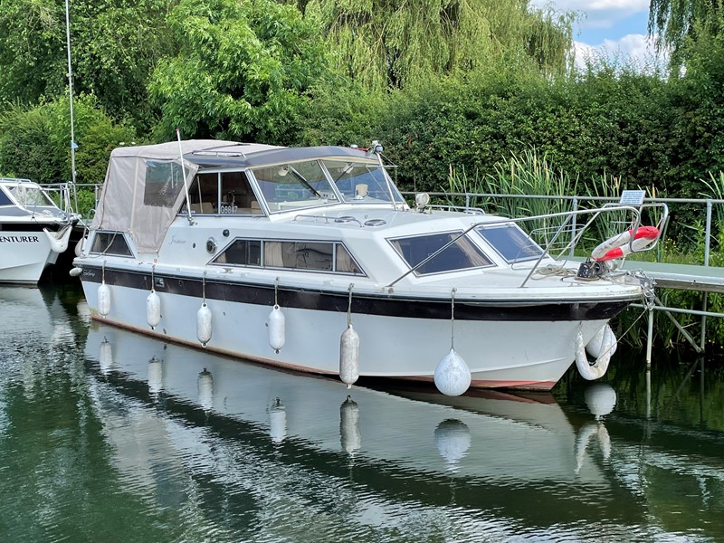 Fairline Mirage Aft Cabin Boat for Sale, "Jasmine" at Jones Boatyard