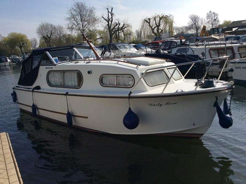 Freeman 23 Boat for Sale, "Dusty Rose" at Jones Boatyard