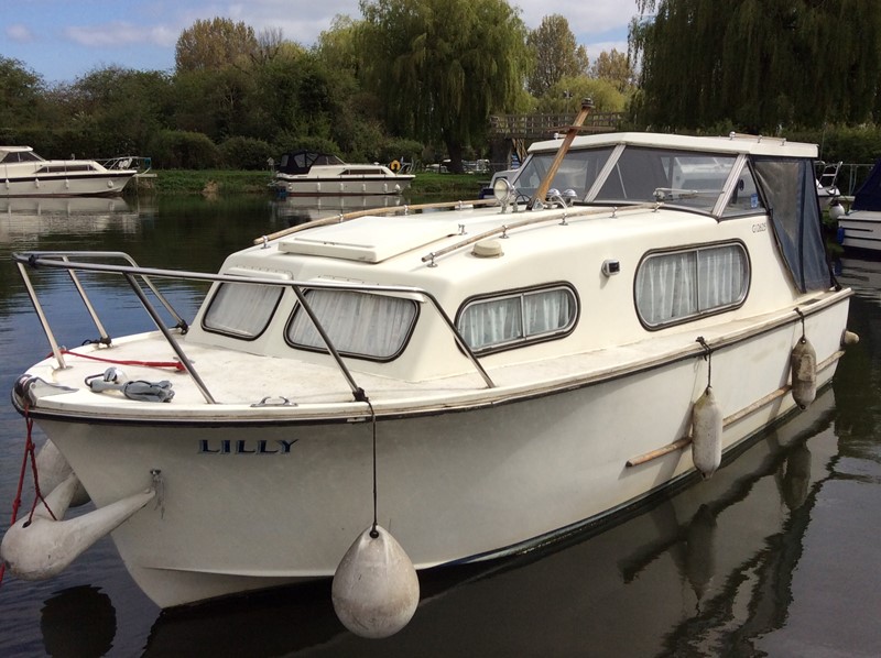 Freeman 23 Boat for Sale, "Lilly" at Jones Boatyard