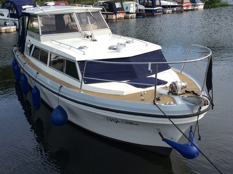 Princess 32 Boat for Sale, "Top Ace" at Jones Boatyard