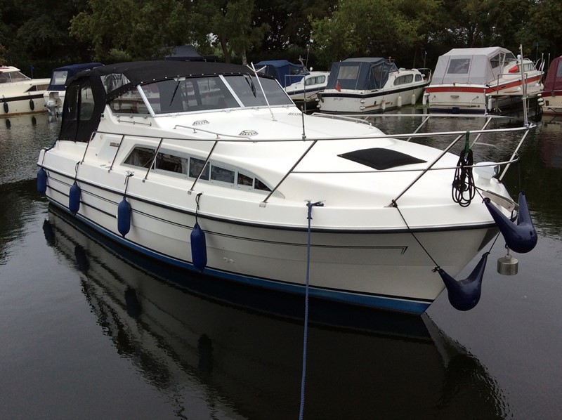 Sheerline 950 aft cockpit Boat for Sale, "Khaleesi" at Jones Boatyard