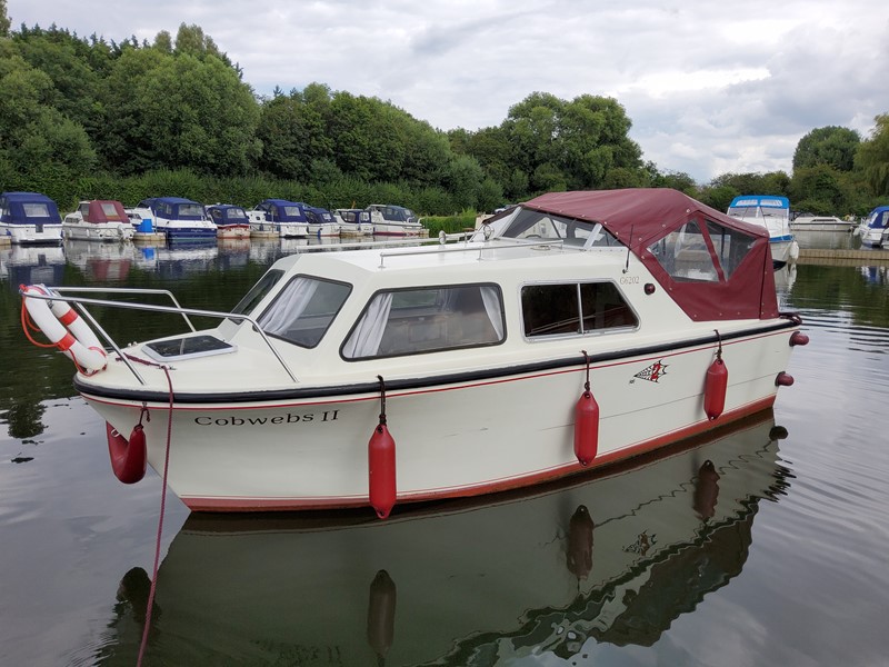 Viking 20 Boat for Sale, "Cobwebs II" at Jones Boatyard