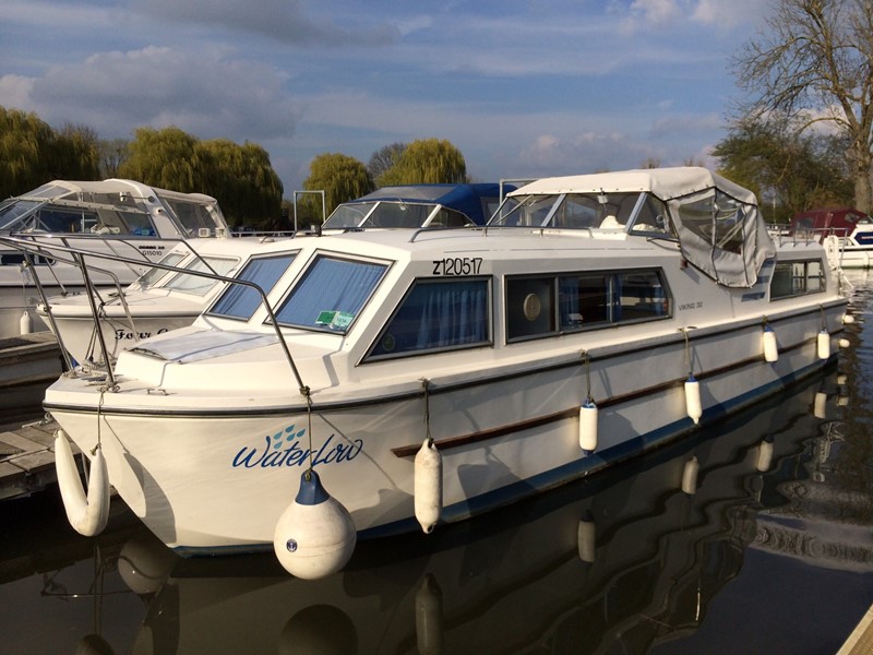 Viking 32 aft cabin Boat for Sale, "Water Low" at Jones Boatyard