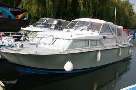 Coronet 31 aft cabin Boats For Sale