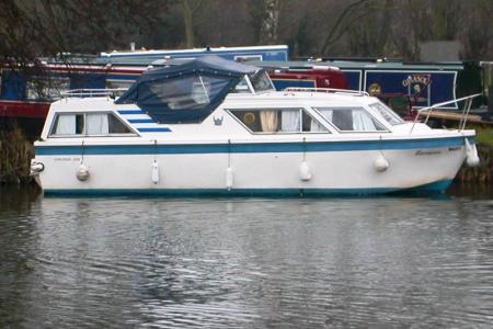 Cabins  Sale on Viking 26 Aft Cabin Boats For Sale