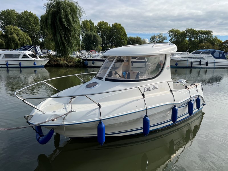 Quicksilver 540 Pilothouse Boat for Sale, "Little Hub"