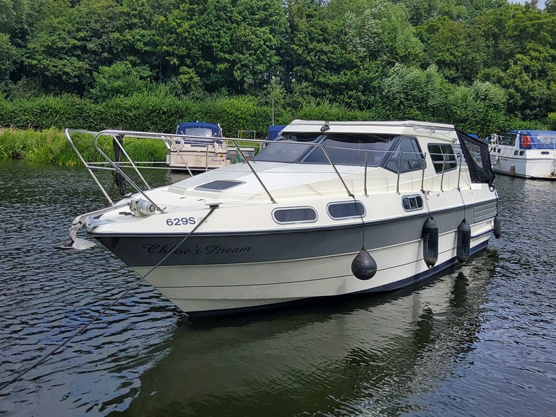 Sealine 305 Statesman Boat for Sale, "Chloe's Dream"