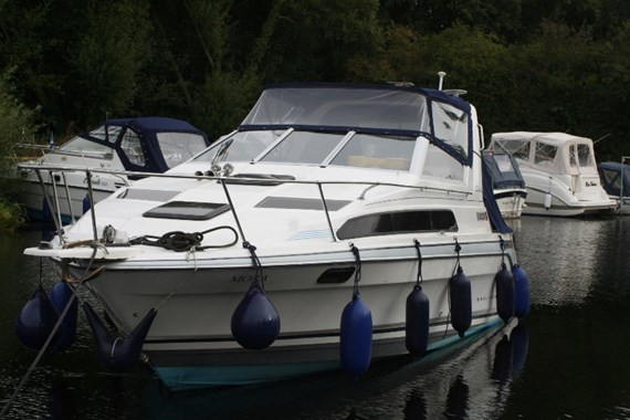 Bayliner 2855 Ciera boats for sale at Jones Boatyard