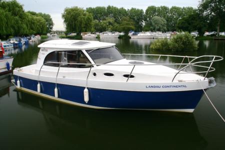 Landau 29 Continental boats for sale at Jones Boatyard