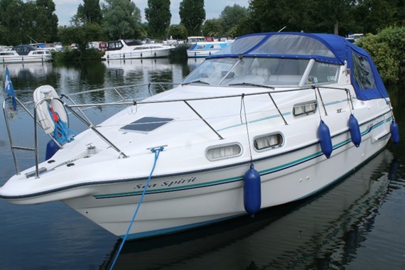 Sealine 290 Ambassador boats for sale at Jones Boatyard