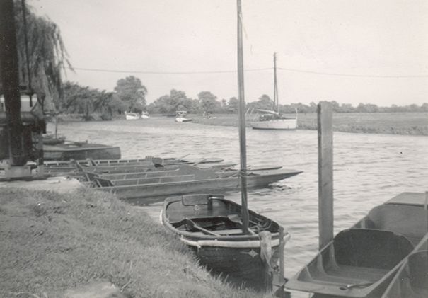 Moored Punts historical