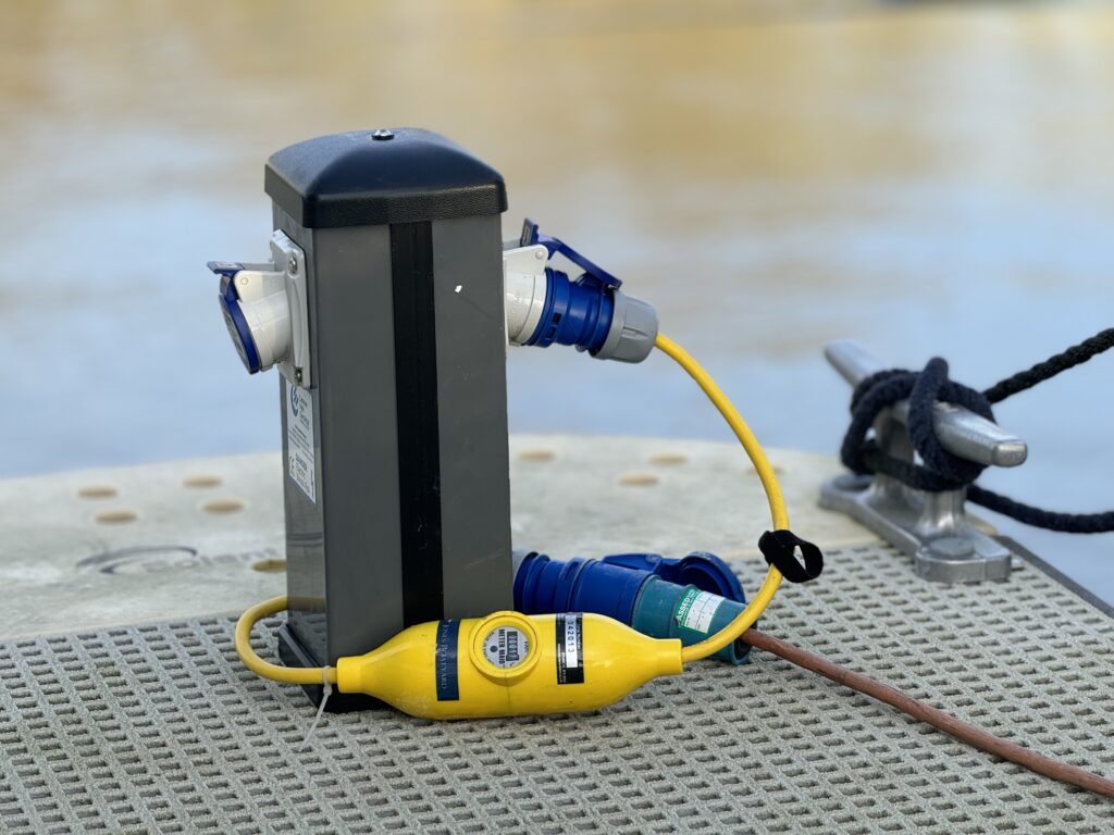 16amp Shore Power